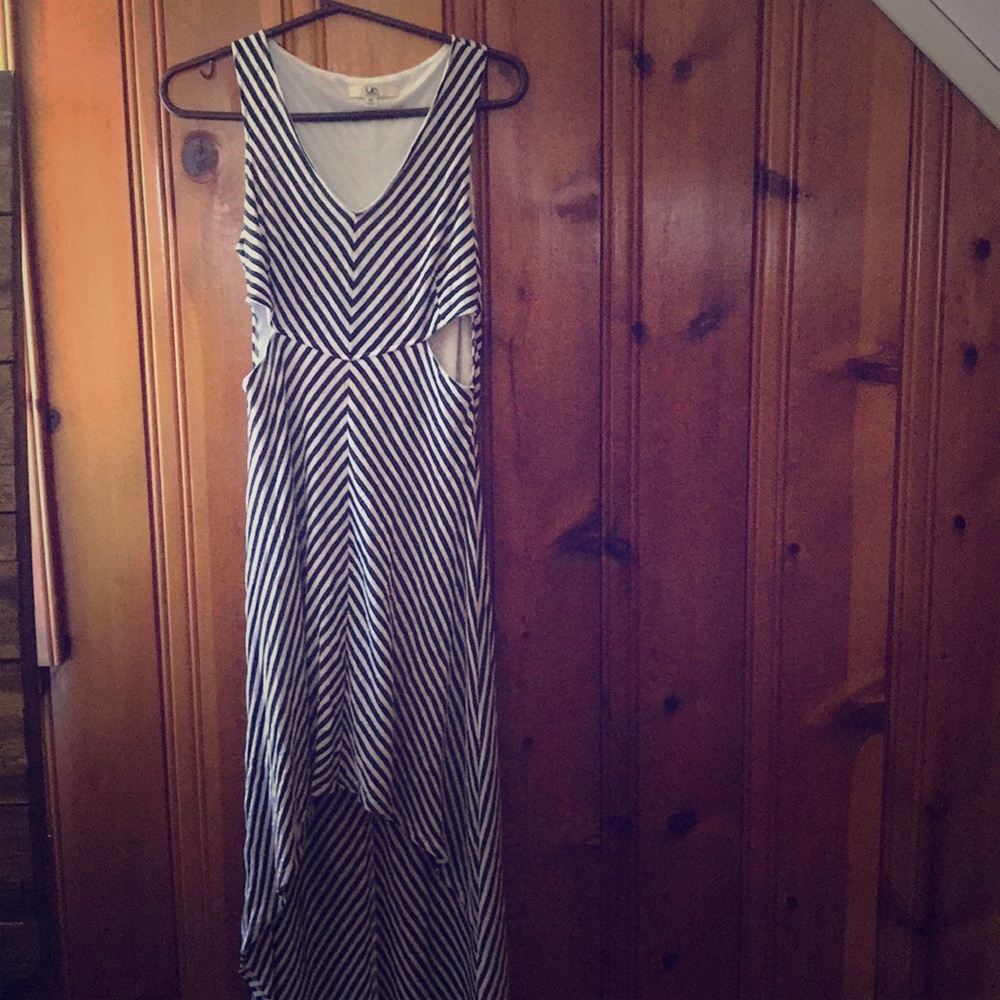 Cut out high low stripe